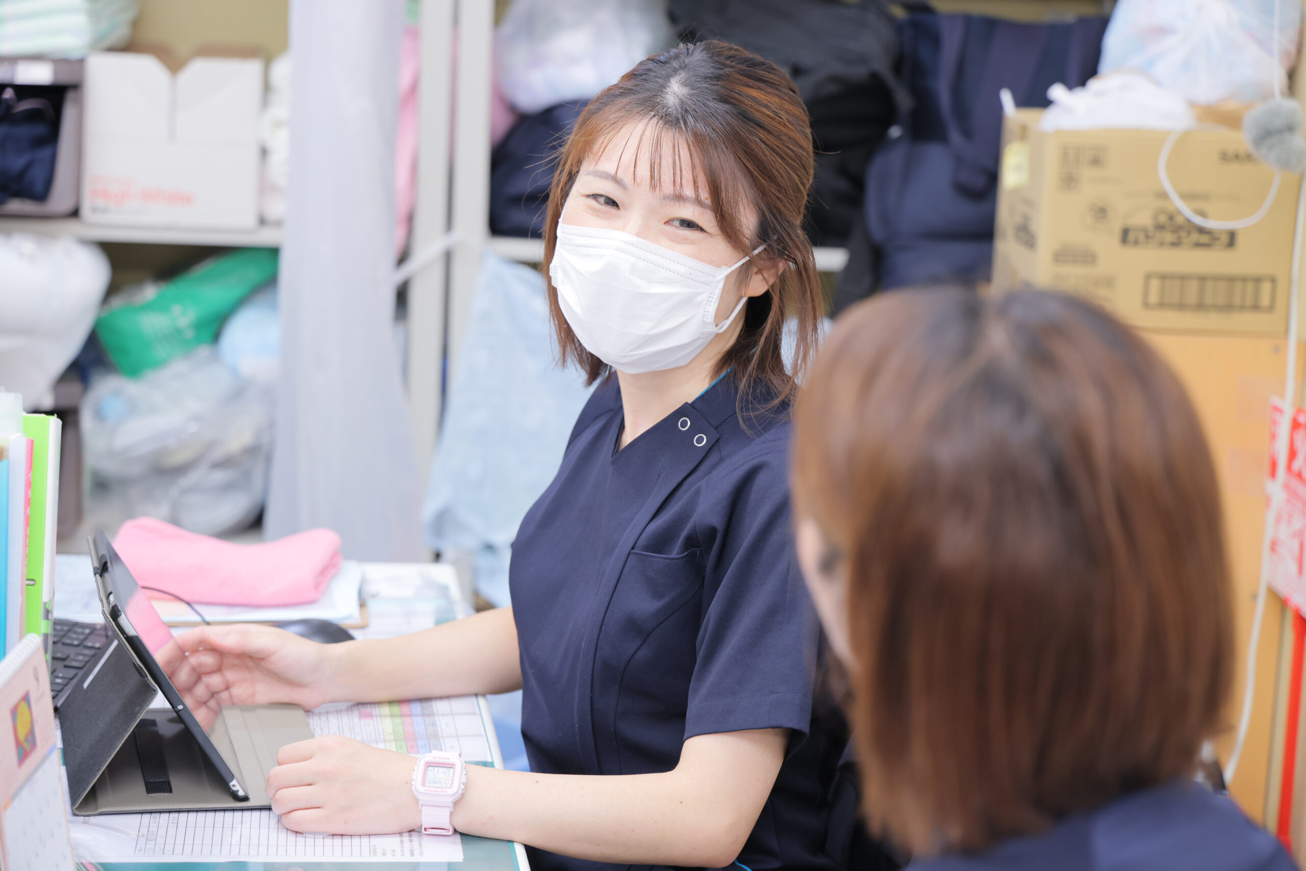 京都府宇治市にある社会福祉法人あじろぎ会宇治病院訪問看護ステーションで働く訪問看護師