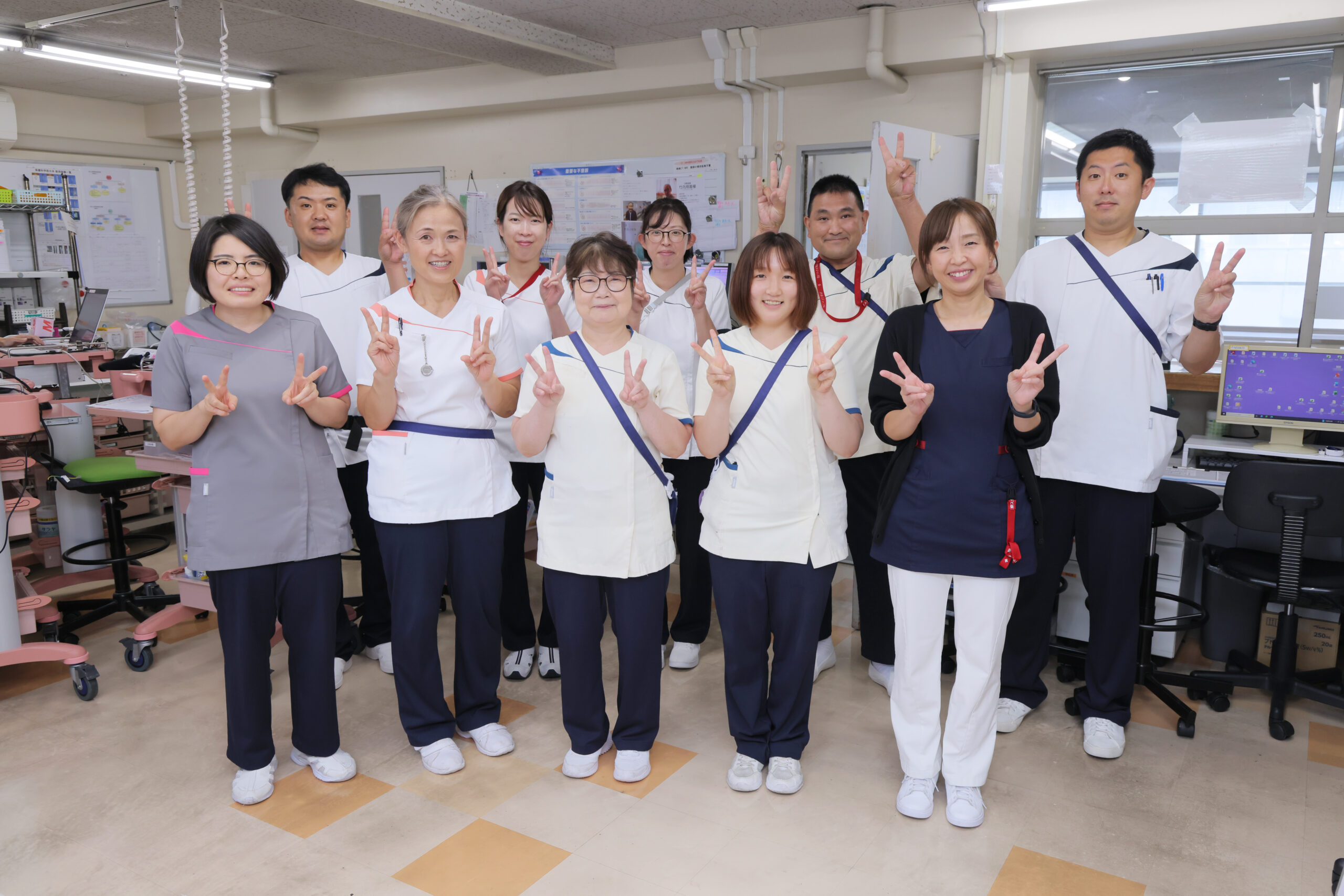 京都府宇治市にある社会福祉法人あじろぎ会宇治病院の2東病棟で働く看護師たち