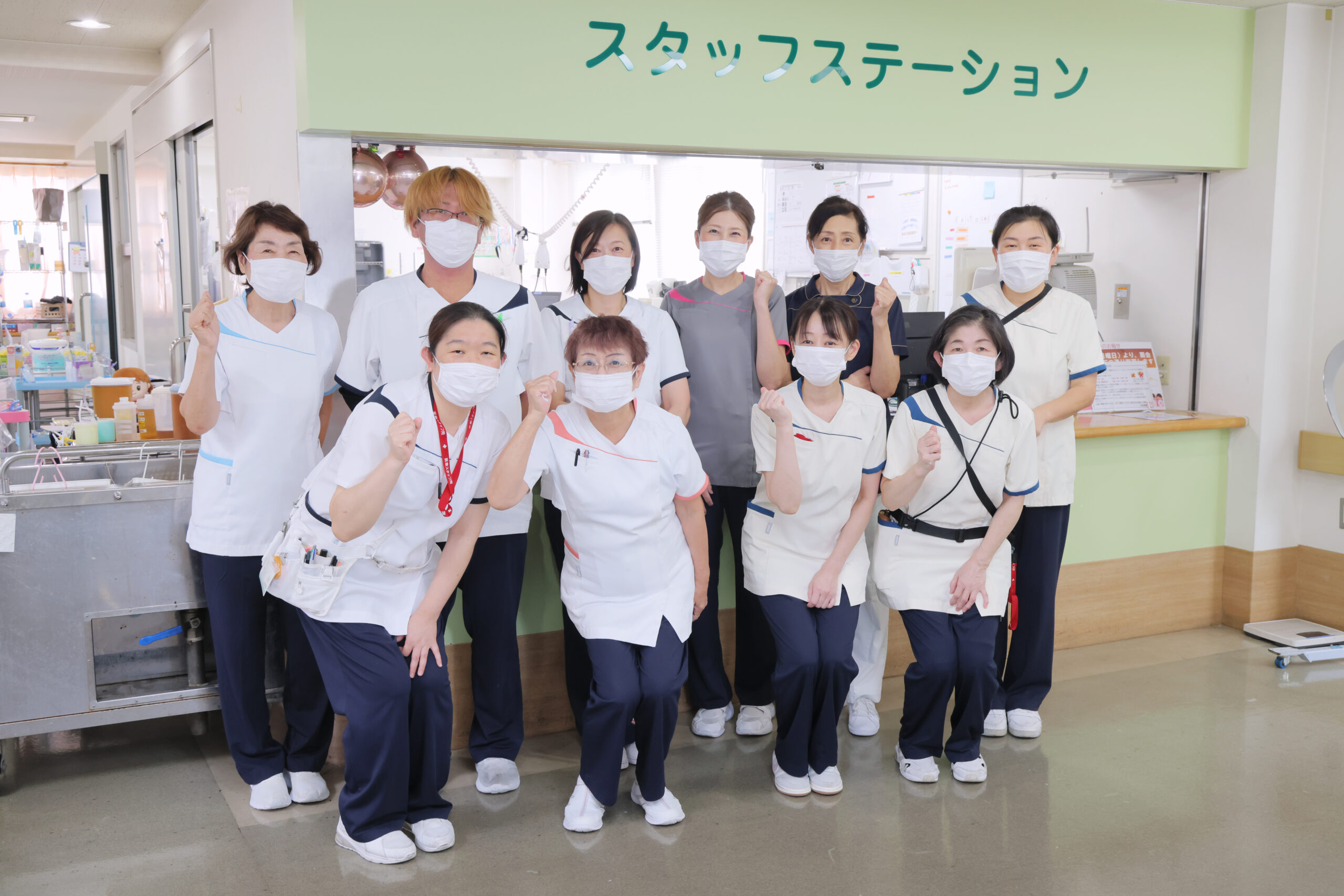 京都府宇治市にある社会福祉法人あじろぎ会宇治病院の4東病棟で働く看護師たち